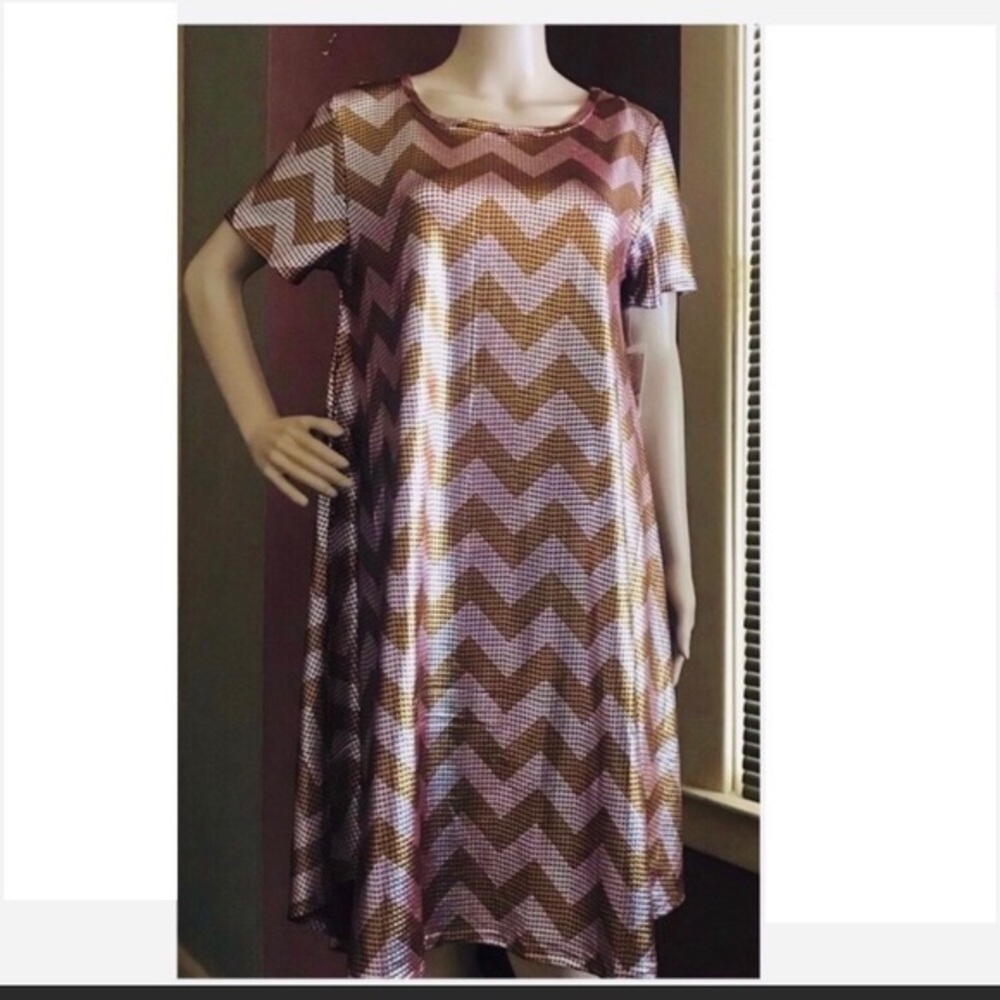 LuLaroe Hi-Lo Holiday Carly Knit Dress Size Medium